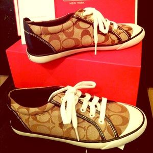 Brand new Coach shoes NWT authentic size 6