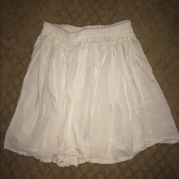 BRANDY MELVILLE luna skirt