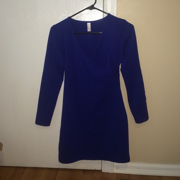 Very cute long sleeve dress