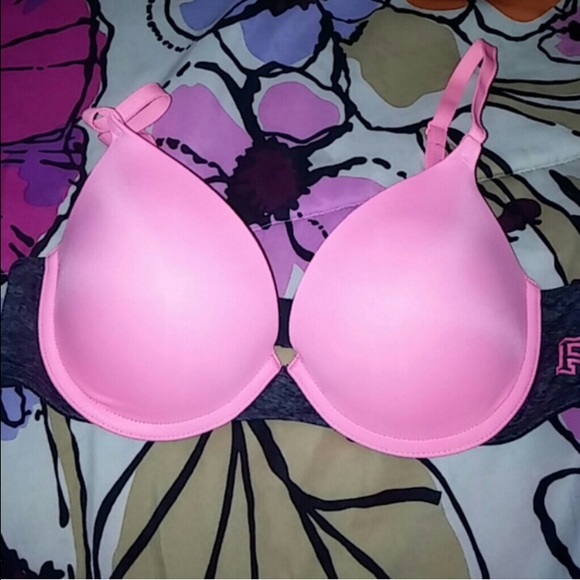 VS PINK push up bra ON HOLD TILL 8/15/15