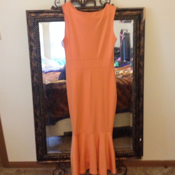 Dress - Picture 2 of 2