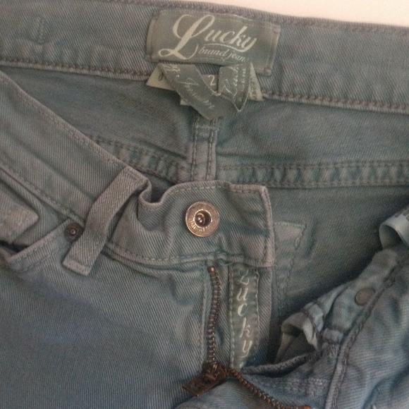 Lucky - Picture 3 of 7