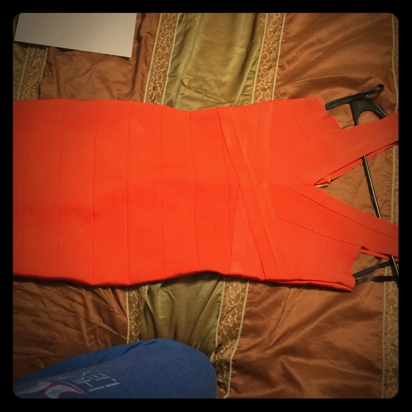 Bebe dress