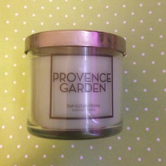 Bath and body works provence garden scented candle