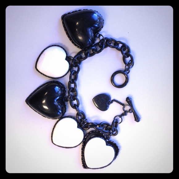 Betsey Johnson charm heart bracelet