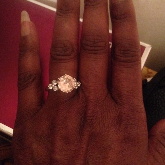 Ring - Picture 4 of 4