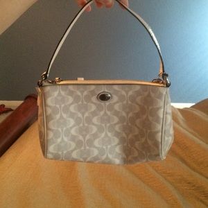 NWT small Coach bag in white/light grey