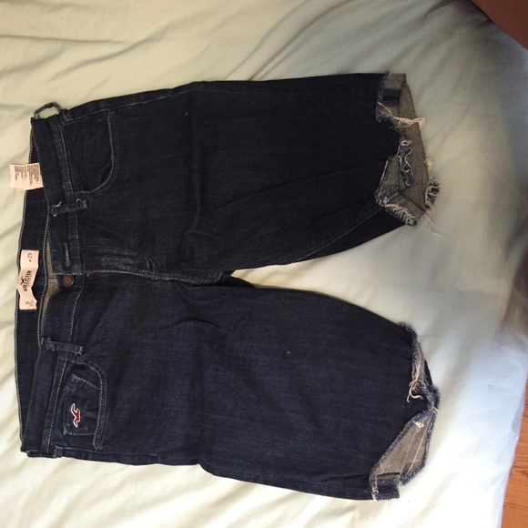 Hollister Bermuda shorts!