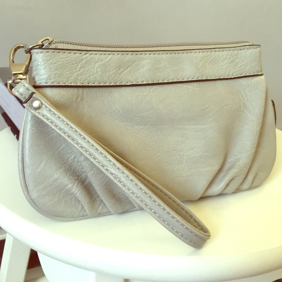 Grey wristlets!