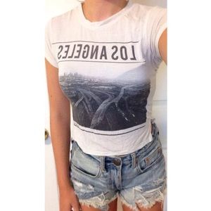 ❤️Brandy Melville ❤️LA cropped tee