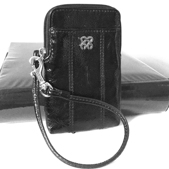Black wristlet!