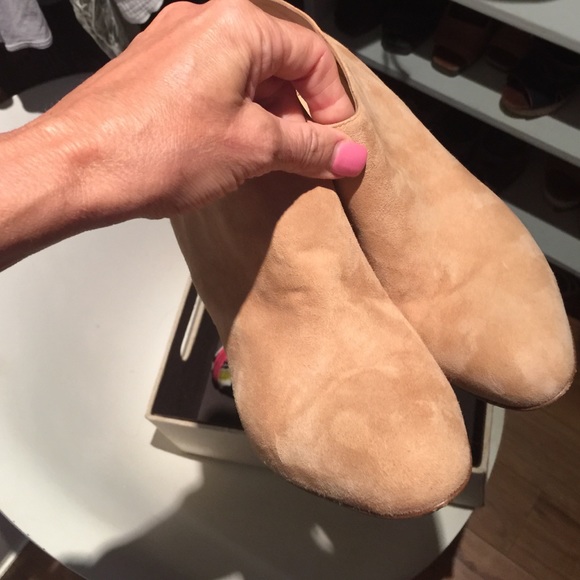 NEW Gianvito Rossi Milano Suede Ankle Boots - Picture 4 of 4