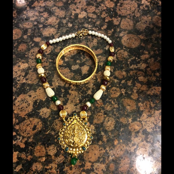 Indian necklace with bracelet - Picture 1 of 3