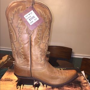 Brand new cowgirl boots