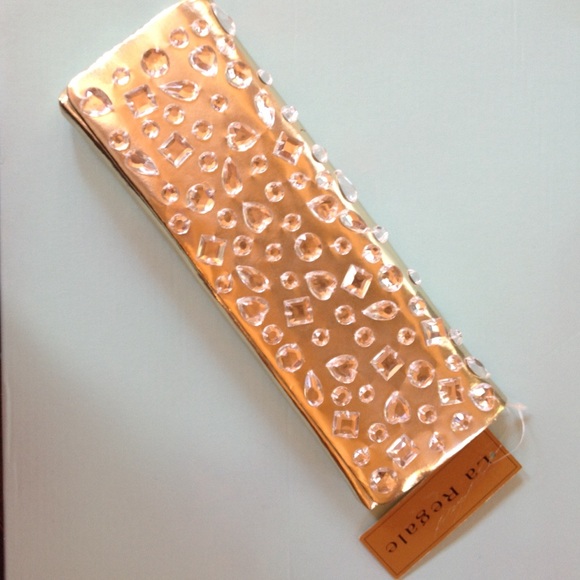 Sequin clutch
