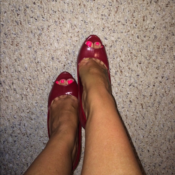 Red high heels 👠
