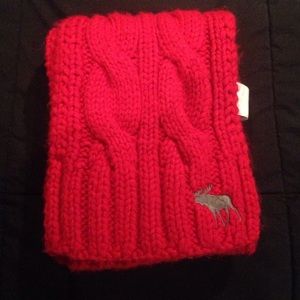 red Abercrombie scarf thick