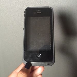 iPhone 4 lifeproof case