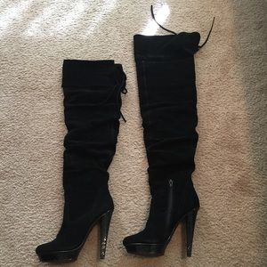 Bakers 'Lila' Suede Knee Boots