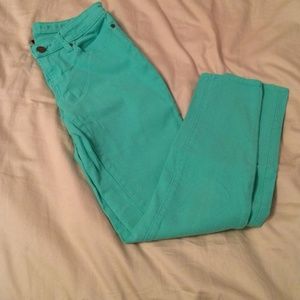 GAP cropped mint skinnies