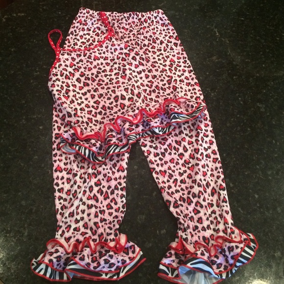 🎀girls leopard PJs🎀