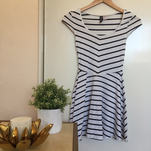 H&M Dresses & Skirts - H&M dress