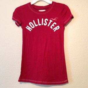 Red Hollister tee