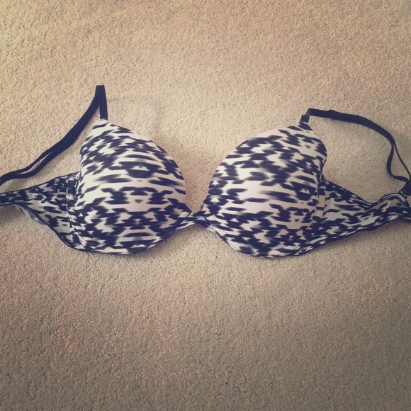 Victoria Secret bra
