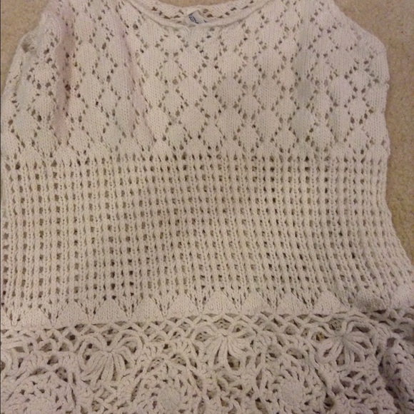 An Aeropostale crochet tank top
