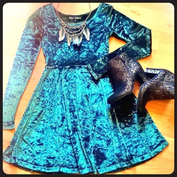 Green Velvet Betsey Johnson Skater Dress. EUC.