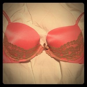 Victoria secret "Very Sexy" push-up bra