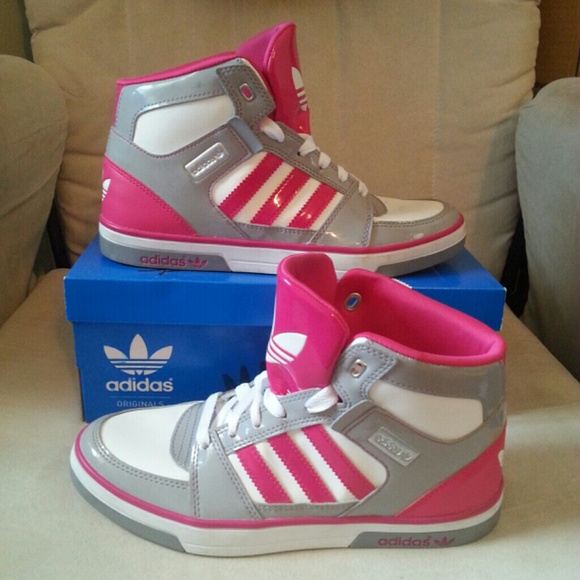 Adidas ? - Picture 4 of 4