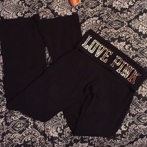 VS pink yoga pants