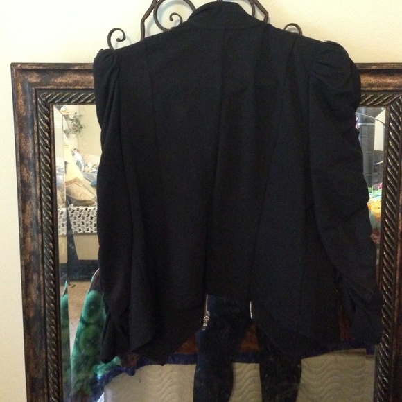 Black jacket - Picture 2 of 2