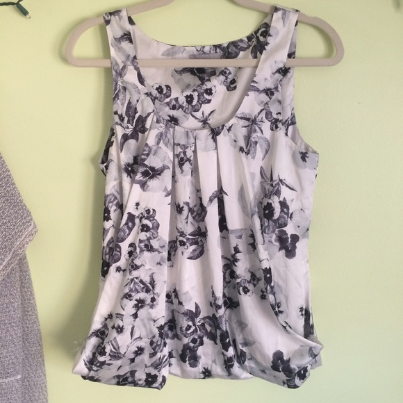 Cute h&m top