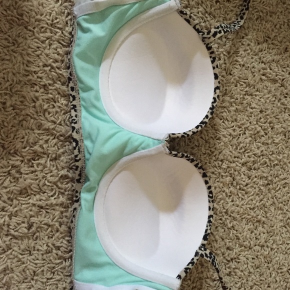 Push up bikini - Picture 2 of 3