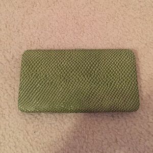 snakeskin clutch 🐍