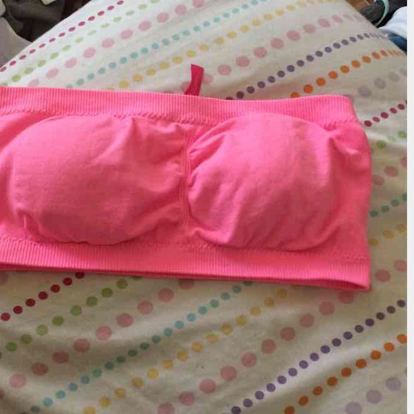 Pink bandeau /never wore / /medium can fit a small