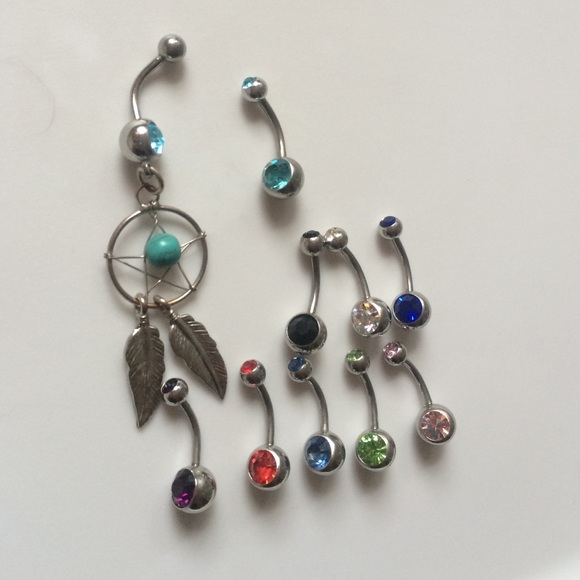 LOT OF BELLY BUTTON RINGS