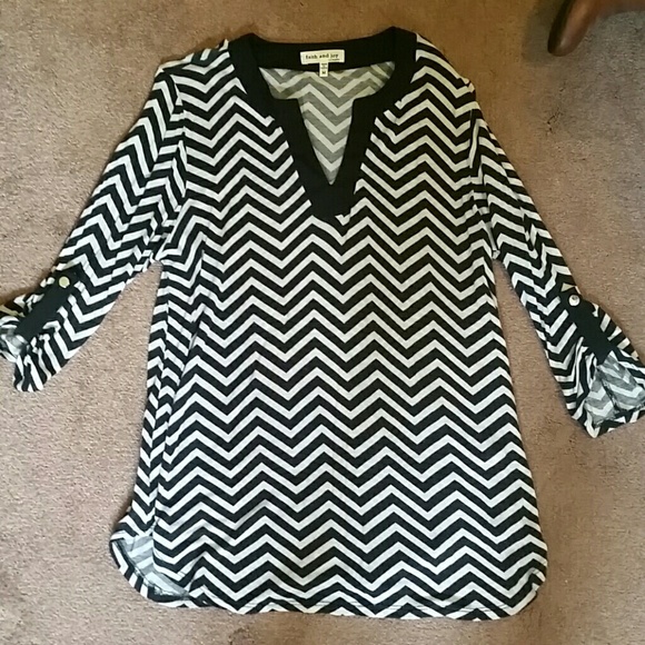 Chevron top