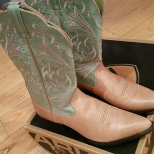 Womens ariat cowboy boots