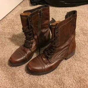 Steve madden troopa boot size 6