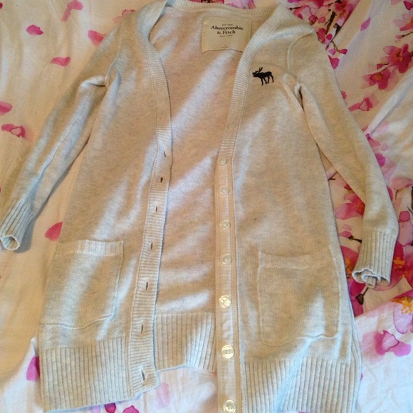 Abercrombie & Fitch cream cardigan size small