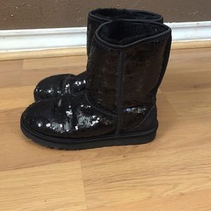 Short classic black sparkle Ugg boots