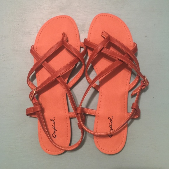 Tan cross cross sandals