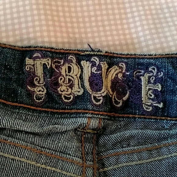 ❎GIFTED❎💙 Truce Distressed Dark Denim Shorts 💙 - Picture 4 of 4