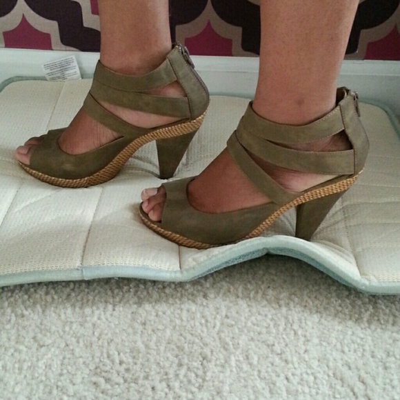 ***SOLD***Heels - Picture 2 of 3