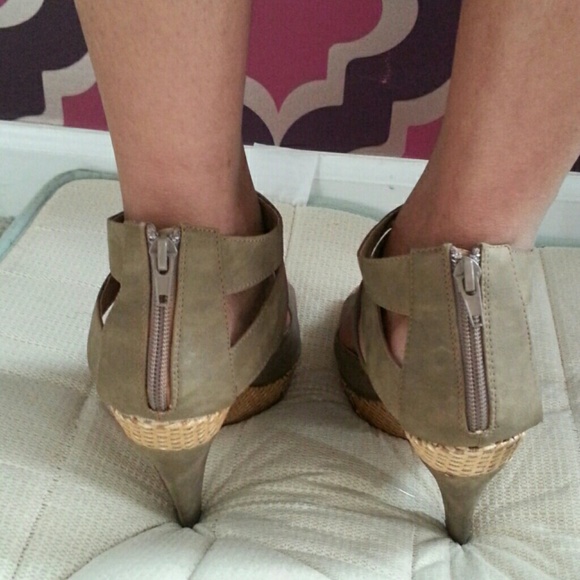 ***SOLD***Heels - Picture 3 of 3