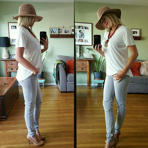 RESERVED Light Gray Skinnys, Destructed Knee - Picture 3 of 4