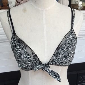 Black and White Graphic Urban O Bra Bralette